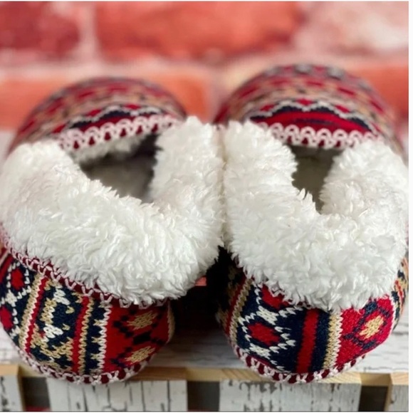 New Size 7 Fair Isle Slippers - Picture 2 of 3